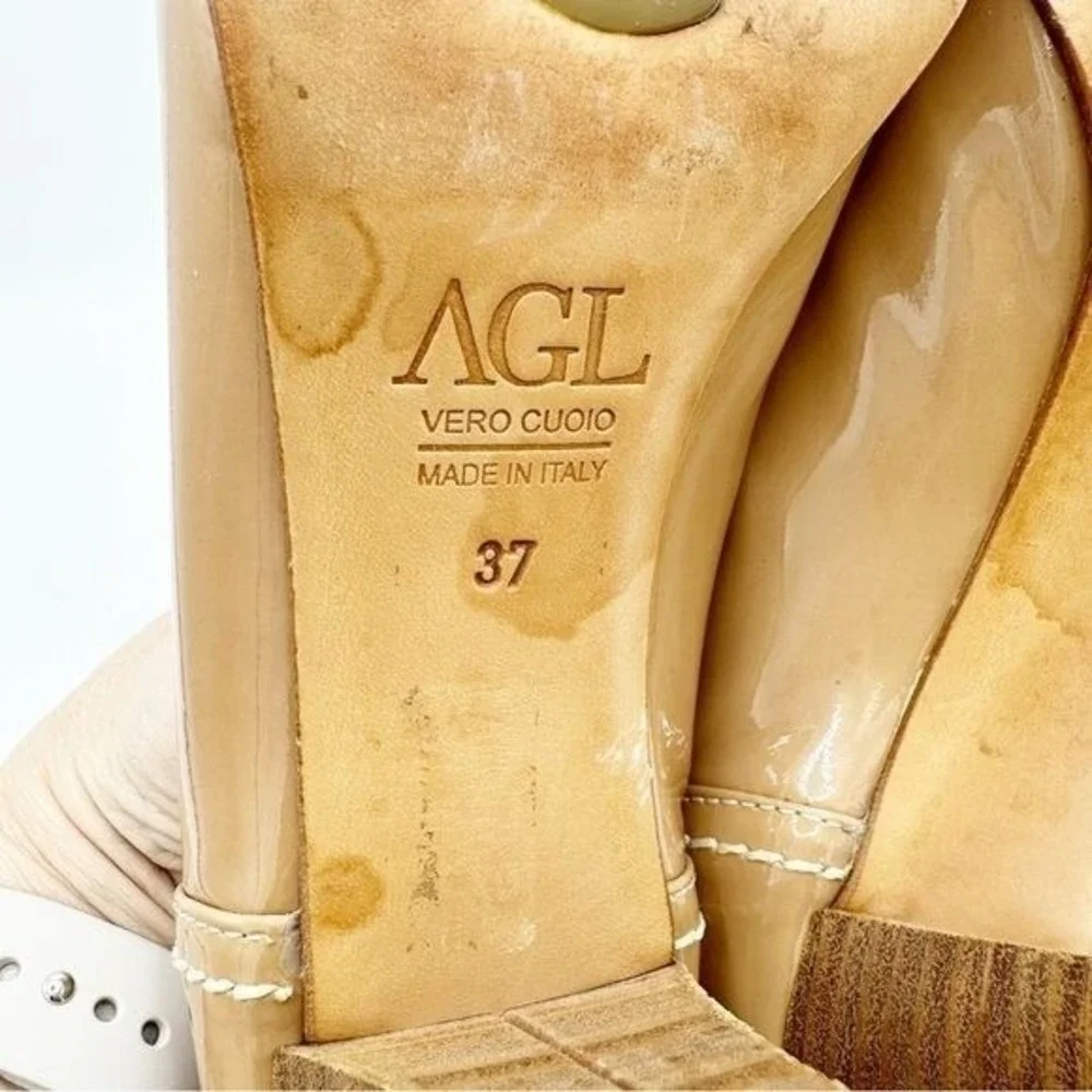 AGL Tan Nude Patent Leather Flex‎ Heels w/Cream Topstitching Sz 37 EU/6.5-7 US